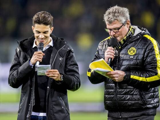Football UEFA Europa League EL Season 2017 2018 Eighth finals Borussia Dortmund RB Salzburg in Dortmund North Rhine Westphalia Marc Bartra l reads out the team lineup with stadium spokesman Norbert Dickel Copyright: xKirchner DavidxInderliedx