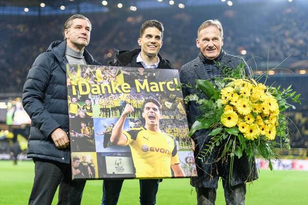 Sport Director Michael Zorc Borussia Dortmund Marc Bartra and Geschftsfuehrer Hans Joachim Watzke Borussia Dortmund in the Europa League Round of 16 between Borussia Dortmund and FC Salzburg on 08 03 2018 Dortmund Copyright: xSchuelerx xEibnerx-xPressefotox EP_JSE