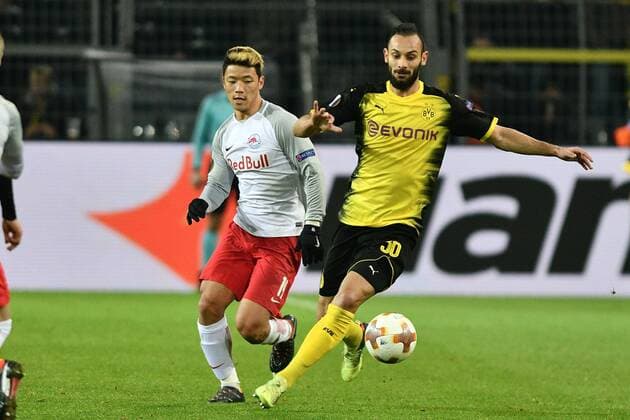 GER 1 FBL Borussia Dortmund vs RB Salzburg 08 03 2018 Signal Iduna Park Dortmund GER 1 FBL Borussia Dortmund vs RB Salzburg im Bild in left wing Hee chan Hwang 19 RB Salzburg Oemer Toprak 36 Borussia Dortmund nph Mauelshagen nph00321