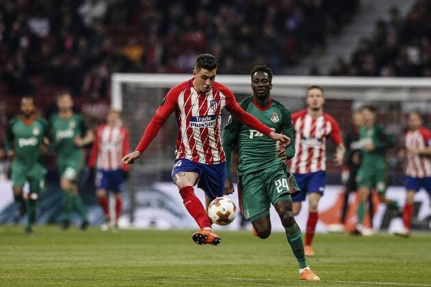 8th March 2018, Wanda Metropolitano, Madrid, Spain; UEFA Europa League football, round of 16, 1st leg, Atletico Madrid versus Lokomotiv& xa0;Moscow; Jose Maria Gimenez (Atletico de Madrid) controls the ball  ActionPlus11999241