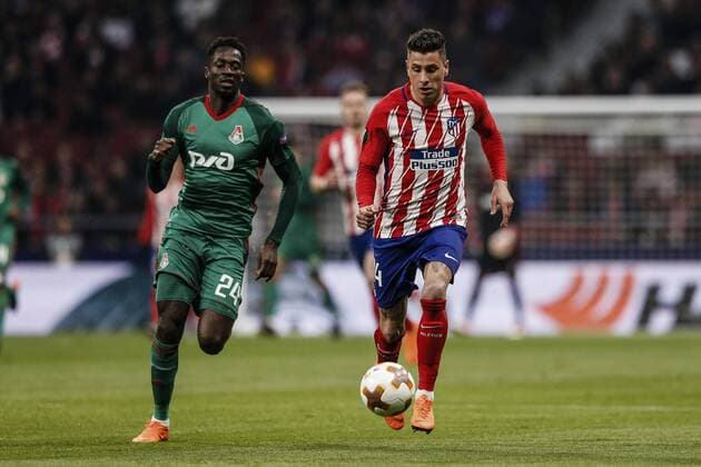 8th March 2018, Wanda Metropolitano, Madrid, Spain; UEFA Europa League football, round of 16, 1st leg, Atletico Madrid versus Lokomotiv& xa0;Moscow; Jose Maria Gimenez (Atletico de Madrid) fights for control of the ball with Eder (Lokomotiv Moscu)  ActionPlus11999243