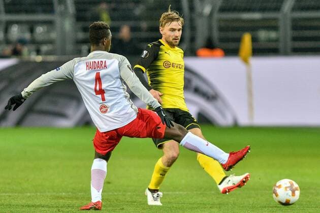 GER 1 FBL Borussia Dortmund vs RB Salzburg 08 03 2018 Signal Iduna Park Dortmund GER 1 FBL Borussia Dortmund vs. RB Salzburg pictured v li in duel Amadou Haidara 4 RB Salzburg Marcel Schmelzer 29 Borussia Dortmund nph Mauelshagen nph00321