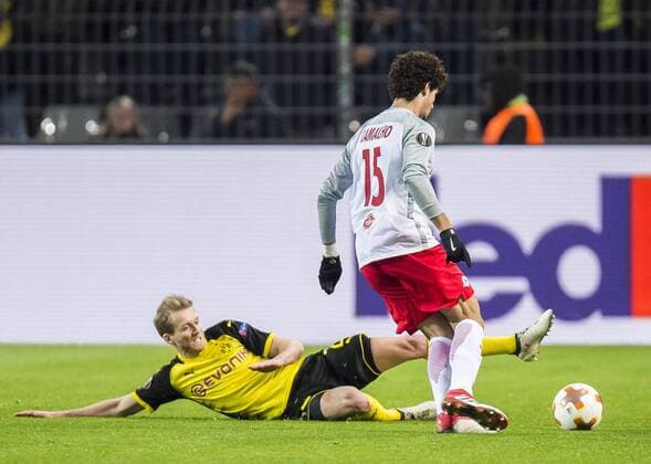 Football UEFA Europa League EL Season 2017 2018 Eighth finals Borussia Dortmund RB Salzburg in Dortmund North Rhine-Westphalia Salzburgs Andre Ramalho and Dortmunds Andre Schürle Schuerrle are fighting for the ball Copyright: xKirchner DavidxInderliedx