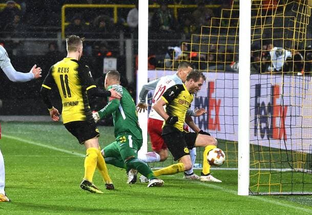 08 03 2018 Soccer Europa League Season 2017 2018 Round of 16 Borussia Dortmund RB Salzburg Andre Schuerrle Andre Schürrle Borussia Dortmund re scores the 1 2 goal Team2