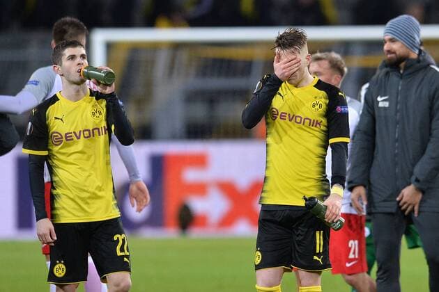 Soccer Europa League Round of 16 Borussia Dortmund FC Salzburg on 08 03 2018 at Signal Iduna Park in Dortmund Marco Reus Dortmund on the right is disappointed Christian Pulisic Dortmund left xTTx