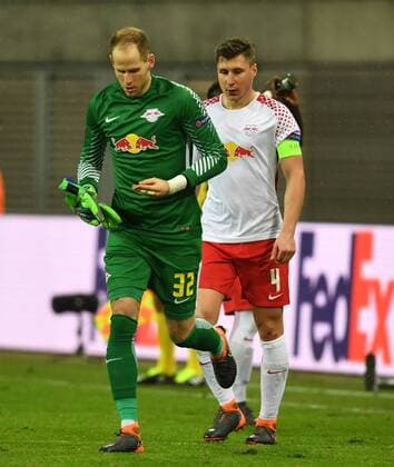 Soccer Mens Season 2017 2018 Europa League Round of 16 First leg RB Leipzig Zenit St Petersburg After the goal to 2 0 goalkeeper Peter Gulacsi RB Leipzig had to be treated at the center of the hand Willi Orban RB Leipzig 08 03 2018 Copyright: xMatthiasxKochx