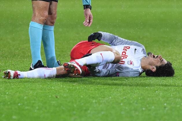 Soccer Europa League Round of 16 Borussia Dortmund FC Salzburg on 08 03 2018 at Signal Iduna Park in Dortmund Andre Ramalho Salzburg injured on the ground xRx
