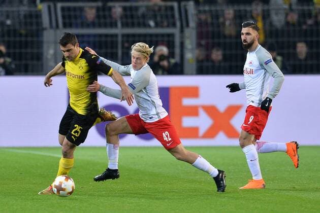 Soccer Europa League Round of 16 Borussia Dortmund FC Salzburg on 08 03 2018 at Signal Iduna Park Dortmund Sokratis Papastathopoulos Dortmund left Xaver Schlager Salzburg right xTTx