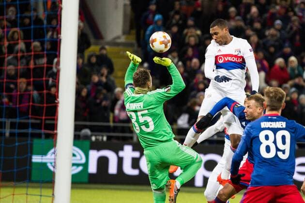 (180309) -- MOSCOW, March 9, 2018 -- Marcelo (2nd L) of Lyon heads to score during the UEFA Europa League round of 16 first leg match between Russia s CSKA and France s Lyon, in Moscow, Russia, March 8, 2018. Lyon won 1-0. ) (SP)RUSSIA-MOSCOW-EUROPA LEAGUE-CSKA VS LYON WuxZhuang 