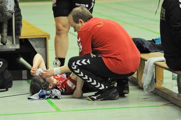 Kim Land HL Buchholz 08 Rosengarten 5 is injured outside SG H2Ku Herrenberg Kuties Handball league match 10 03 2018 Photo TBaur Eibner Herrenberg Copyright: xBaur xEibner-Pressefotox EP_Toba
