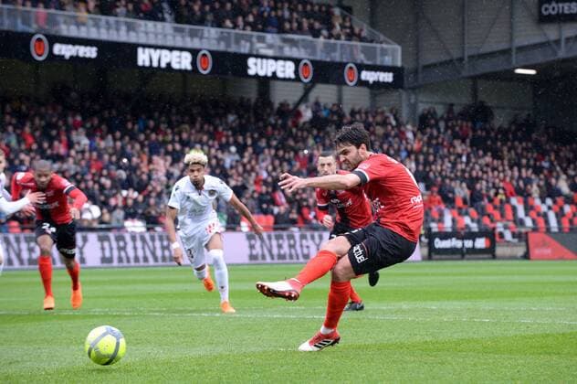 06 Clement GRENIER (gui) - PENALTY - BUT FOOTBALL : Guingamp vs Nice - Ligue 1 Conforama - 11 03 2018 FEP Panoramic 