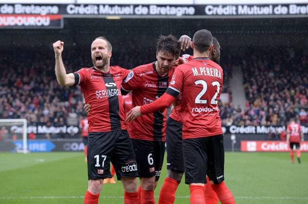 06 Clement GRENIER (gui) - 17 Etienne DIDOT (gui) - JOIE FOOTBALL : Guingamp vs Nice - Ligue 1 Conforama - 11 03 2018 FEP Panoramic 