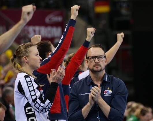 Ludwigsburg Handball EHF Champions League SG BBM Bietigheim vs FTC Rail Cargo Hungaria Jubilee Bietigheim Coach Martin Albertsen