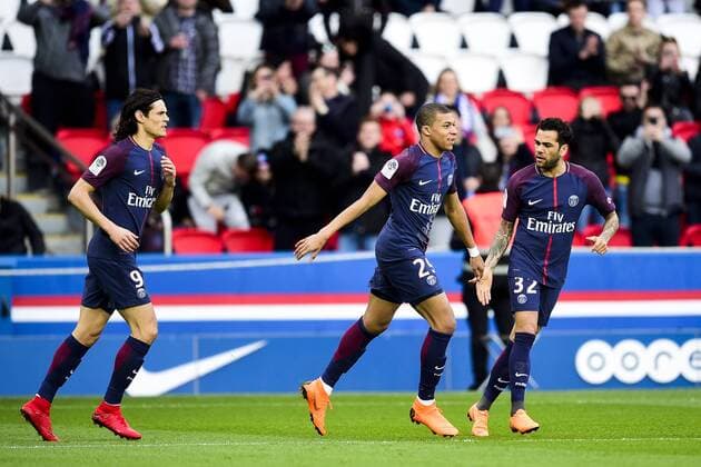 joie des joueurs du PSG apres le but de Kylian Mbappe (PSG) FOOTBALL : PSG vs Angers - Conforama Ligue1 - 14 03 2018 JBAutissier Panoramic 