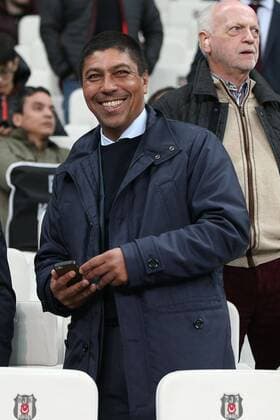 Giovane Elber on the tribunes Besiktas Istanbul vs Bayern Munich Football Round of 16 Champions League 14 03 2018 Istanbul Istanbul Turkey Copyright: xkolbert-press ChristianxKolbertx