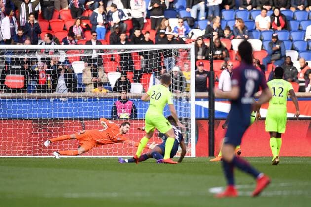 01 KEVIN TRAPP (PSG) - PLONGEON - PARADE - ARRET FOOTBALL : Paris SG vs Angers - Ligue 1 Conforama - 14 03 2018 AnthonyBIBARD FEP Panoramic 