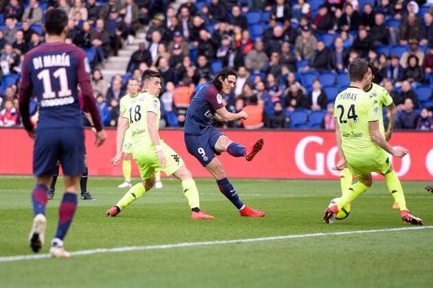 Fußball, Paris Saint Germain - Angers SCO 09 EDINSON CAVANI (PSG) - 18 BAPTISTE SANTAMARIA (SCO) FOOTBALL : Paris SG vs Angers - Ligue 1 Conforama - 14 03 2018 AnthonyBIBARD FEP Panoramic 