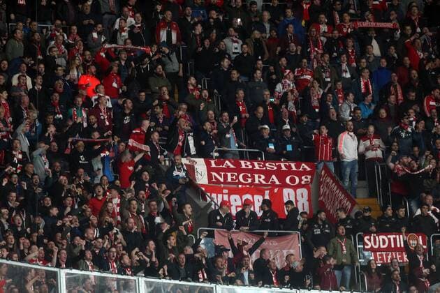 Fußball, CL, Besiktas Istanbul - Bayern München Besiktas supporters during Besiktas - Bayern Munich UEFA Champions League round of 16 second leg soccer match in Vodafone Arena, Istanbul, Turkey, Mar 14, 2018.  Copyright: tolgaxAdanali 15949714