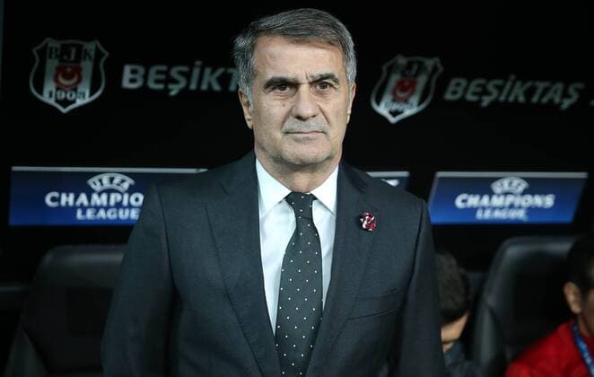 Fußball, CL, Besiktas Istanbul - Bayern München Coach Senol Gunes of Besiktas during the Champions league second leg match between Besiktas and Bayern Munchen at Vodafone Park in Istanbul , Turkey on March 14 , 2018. 