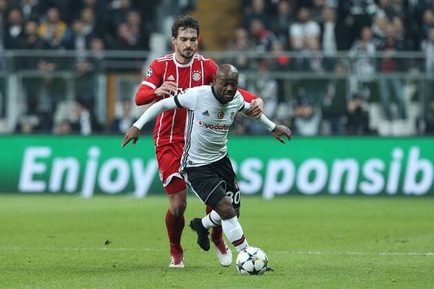 In action with Vagner Silva De Souza Love 30 Besiktas Istanbul and Mats Hummels 5 Bayern Munich Besiktas Istanbul vs Bayern Munich Soccer Eighth-final Champions League 14 03 2018 Istanbul Istanbul Turkey Copyright: xkolbert-press ChristianxKolbertx