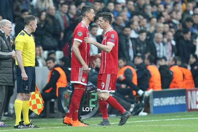 l Sandro Wagner 2 Bayern Muenchen comes on in-club Robert Lewandowski 9 Bayern Munich Muenchen is substituted Besiktas Istanbul vs Bayern Munich Soccer Eighth-final Champions League 14 03 2018 Istanbul Istanbul Turkey Copyright: xkolbert-press ChristianxKolbertx