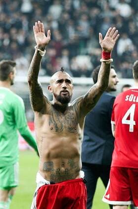 Final cheering in the fan-curve Arturo Vidal 23 FC Bayern Muenchen Besiktas FC vs Bayern Munich Soccer Eighth-final Champions League 14 03 2018 Istanbul Istanbul Turkey Copyright: xkolbert-press ChristianxKolbertx