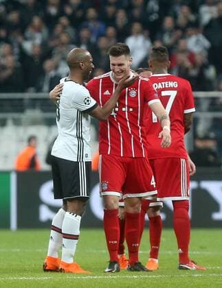 Fußball, CL, Besiktas Istanbul - Bayern München Besiktas Ryan Babel and Bayern s Niklas Süle during Besiktas - Bayern Munich UEFA Champions League round of 16 second leg soccer match in Vodafone Arena, Istanbul, Turkey, Mar 14, 2018.  Copyright: TolgaxAdanali 15949987