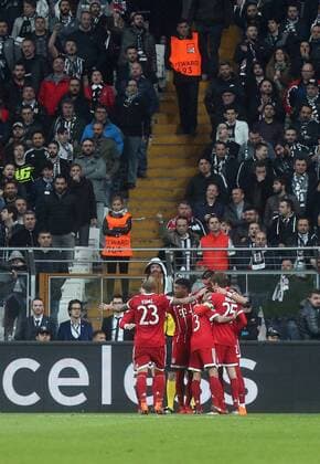 Fußball, CL, Besiktas Istanbul - Bayern München Bayern Munich celebrate his goal with his teammates during Besiktas - Bayern Munich UEFA Champions League round of 16 second leg soccer match in Vodafone Arena, Istanbul, Turkey, Mar 14, 2018.  Copyright: TolgaxAdanali 15950049