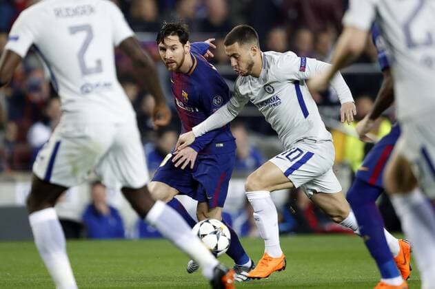 (l-r) Lionel Messi of FC Barcelona Barca Eden Hazard of Chelsea FC during the UEFA Champions League round of 16 match between FC Barcelona and Chelsea FC at the Camp Nou stadium on March 14, 2018 in Barcelona, Spain. UEFA Champions League 2017 2018 xVIxVIxImagesx xMauricexvanxSteenxIVx 10346028