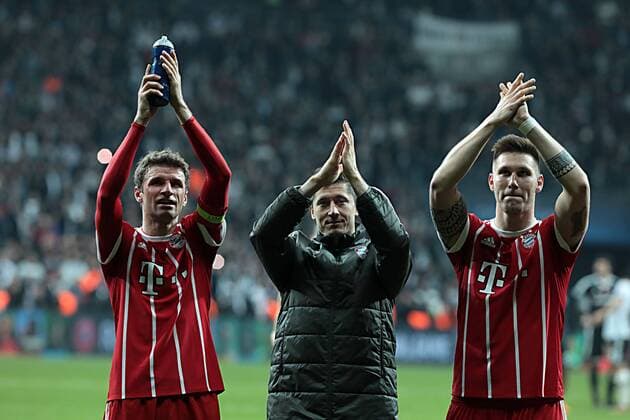 Bilder des Tages - SPORT Thomas Muller , Robert Lewandowski and Niklas sule of Bayern Munchen during the Champions league second leg match between Besiktas and Bayern Munchen at Vodafone Park in Istanbul , Turkey on March 14 , 2018. 
