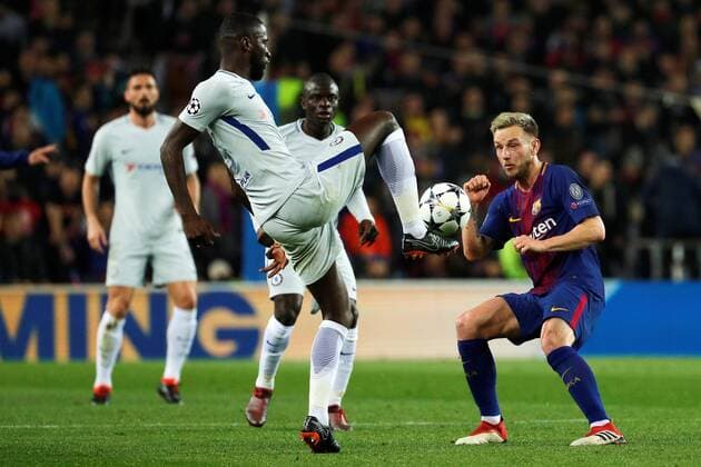 Bilder des Tages - SPORT Chelsea s Antonio Rudiger (L) vies for the ball with FC Barcelona Barca s Ivan Rakitic during the UEFA Champions League round of 16 second leg match between FC Barcelona and Chelsea at the Camp Nou stadium in Barcelona, Catalonia, Spain, 14 March 2018. FC Barcelona vs. Chelsea !ACHTUNG: NUR REDAKTIONELLE NUTZUNG!  Copyright: xAlejandroxGarciax BCN011 20180314-636566618105573176