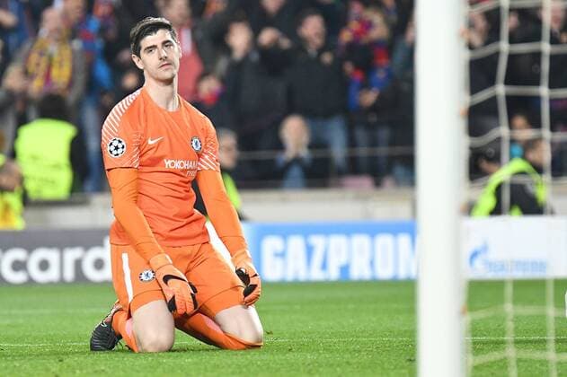 Bilder des Tages - SPORT FC Barcelona Barca v Chelsea UEFA Champions League Chelsea goalkeeper Thibaut Courtois looks on as Lionel Messi of FC Barcelona scores their third goal to make it FC Barcelona 3 Chelsea 0 during the UEFA Champions League match at Camp Nou, Barcelona Content Not Available For UK Newspapers Copyright: xKristianxKanex FIL-11502-0057