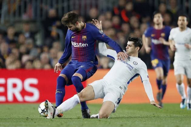(L-R) Gerard Pique of FC Barcelona Barca Alvaro Morata of Chelsea FC during the UEFA Champions League round of 16 match between FC Barcelona and Chelsea FC at the Camp Nou stadium on March 14, 2018 in Barcelona, Spain. UEFA Champions League 2017 2018 xVIxVIxImagesx xMauricexvanxSteenxIVx 10347248