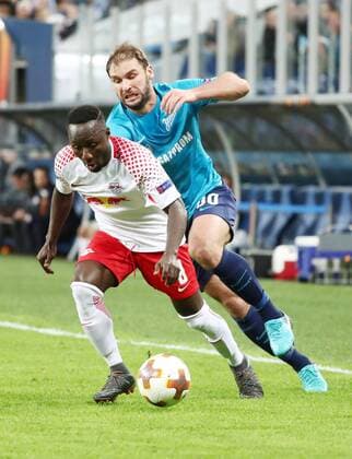 St Petersburg RB Leipzig Soccer Euro League Saint Petersburg 15 03 2018 Krestowski Stadium Soccer UEFA Euro League Round of 16 Relegation FK Zenit St Petersburg vs RB Leipzig The picture shows l Naby Keita 8 RB Leipzig and BranislavÊIvanovic 60 Zenit