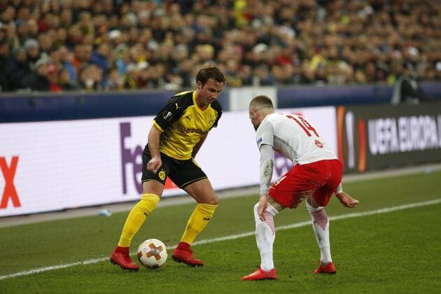 UEFA Europa League Salzburg vs Borussia Dortmund Mario Goetze Borussia Dortmund and Valon Berisha FC Salzburg at the UEFA Europa League Salzburg vs Borussia Dortmund on March 15 2018 in Salzburg Austria xD. G.x