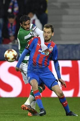 Bryan Ruiz of Sporting, left, and Tomas Horava of Viktoria in action during the second leg of the quarterfinal match of the Europe League in Pilsen, Czech Republic, March 15, 2018. (CTKxPhoto MichalxKamaryt) CTKPhotoP201803151142501  kmt 6