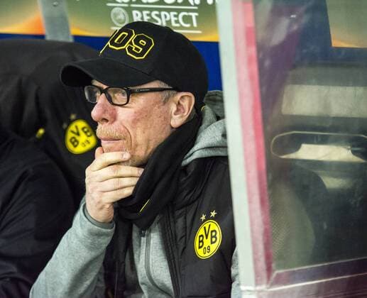 Football UEFA Europa League EL Season 2017 2018 Round of 16 RB Salzburg Borussia Dortmund in Salzburg Austria Dortmund coach Peter Stoeger Stoeger is watching his teams game Copyright: xKirchner FalkxDezortx