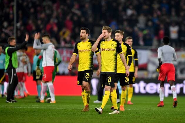 Bilder des Tages - SPORT SOCCER - UEFA EL, RBS vs Dortmund SALZBURG,AUSTRIA,15.MAR.18 - SOCCER - UEFA Europa League, round of 16, Red Bull Salzburg vs Borussia Dortmund. Image shows the disappointment of Sokratis Papastathopoulos, Andre Schuerrle, Lukasz Piszczek (Dortmund) and the rejoicing of RBS. GEPAxpictures xFlorianxErtl