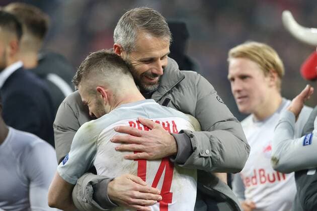 Themen der Woche - SPORT Bilder des Tages - SPORT SOCCER - UEFA EL, RBS vs Dortmund SALZBURG,AUSTRIA,15.MAR.18 - SOCCER - UEFA Europa League, round of 16, Red Bull Salzburg vs Borussia Dortmund. Image shows head coach Marco Rose and Valon Berisha (RBS). GEPAxpictures xMathiasxMandl