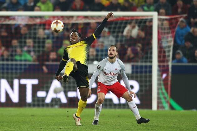 SOCCER - UEFA EL, RBS vs Dortmund SALZBURG,AUSTRIA,15.MAR.18 - SOCCER - UEFA Europa League, round of 16, Red Bull Salzburg vs Borussia Dortmund. Image shows Michy Batshuayi (Dortmund) and Andreas Ulmer (RBS). GEPAxpictures xMathiasxMandl