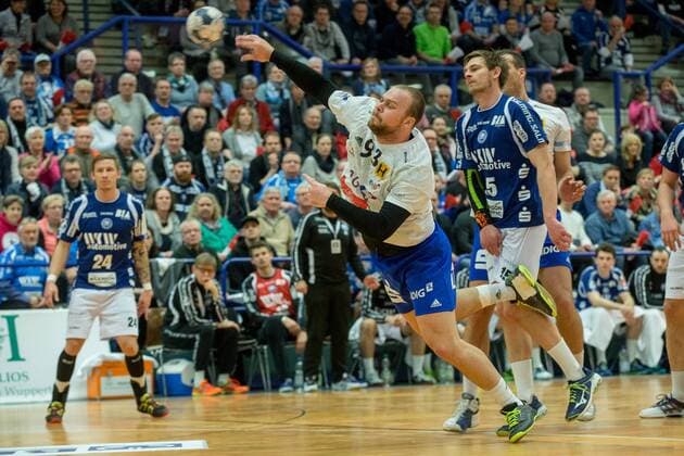Marcel Niemeyer 93 ThSV Eisenbach at the throw Bergischer HC vs ThSV Eisenach Handball 2 Bundesliga 17 03 18 Solingen NRW Germany Klingenhalle Copyright: xcdnx