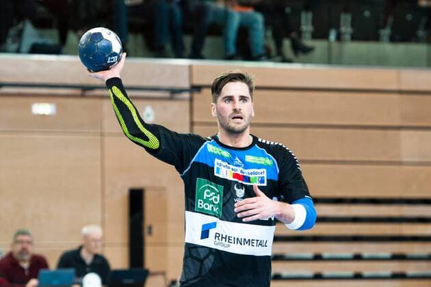 Alexander Oelze No. 29 Vikings on the ball HC Rhein Vikings vs VfL Eintracht Hagen Handball 2 Bundesliga 17 03 18 Dusseldorf NRW Germany Castello Copyright: xcdn_nszx