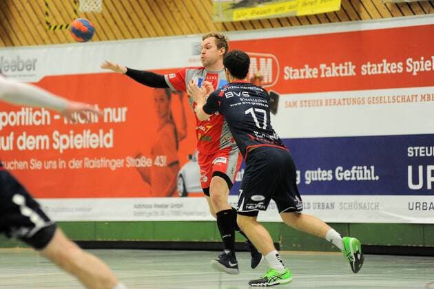 Lukas Fimpel TSG Soeflingen 8 against Marcel Kohler SG H2Ku Herrenberg 17 SG H2Ku Herrenberg Handball Maenner League match 17 03 2018 Photo TBaur Eibner Herrenberg Copyright: xEIBNER Tobias_Baurx EP_TBR