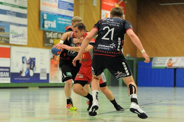 Uros Krasovec TSG Soeflingen 87 vs Sascha Marquardt SG H2Ku Herrenberg 18 SG H2Ku Herrenberg Handball Maenner League match 17 03 2018 Photo TBaur Eibner Herrenberg Copyright: xEIBNER Tobias_Baurx EP_TBR