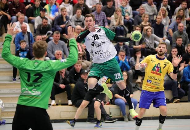 2 HBL HJSG Constance DJK Rimpar Woelfe 28 32 Max Bauer RIM on the left left Konstantin Poltrum Torhueter KON and Mathias Riedel KON Konstanz Copyright: xPeterxPisax Eibner-Pressefotox EP_ppa