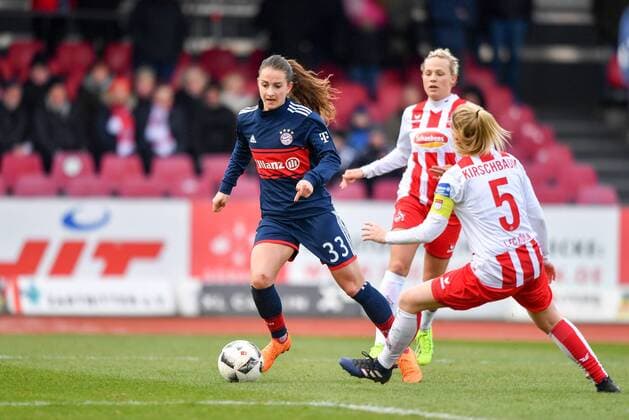 Sara Ilonka Däbritz Sara Daebritz FCB 33 draw in the penalty area Soccer Allianz Women Bundesliga 1 FC Köln Bayern Munich xmkx