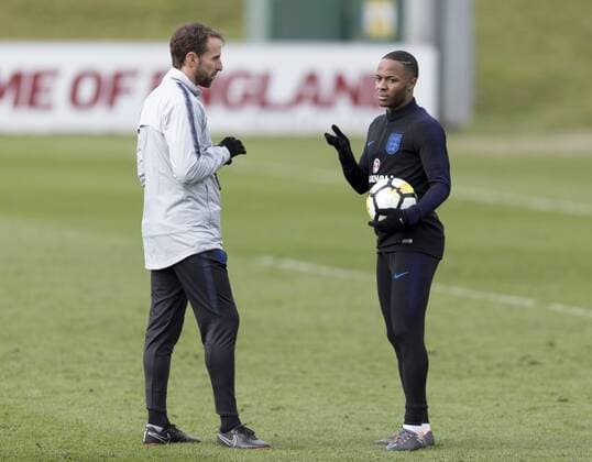England Media Day Gareth Southgate (left) speaks with Raheem Sterling (Manchester City) during the England media day at St Georges Park, Burton upon Trent Content Not Available For UK Newspapers Copyright: xJamesxWilsonx FIL-11528-0008