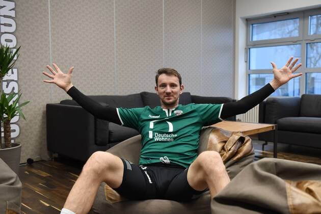 Handball Men 1 Bundesliga Season 2017 18 Füchse Berlin Press discussion TW Petr Stochl Nr 71 Füchse Berlin is recovering in the new Füchse Lounge 20 03 18 Copyright: xMichaelxHundtx xMatthiasxKochx