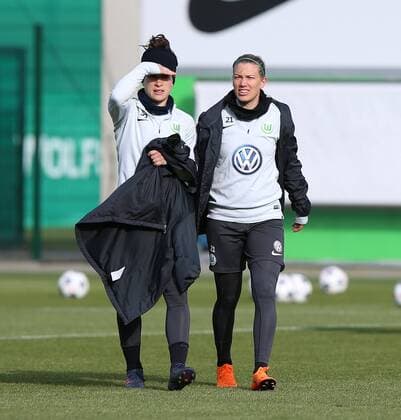 VfL vs Slavia Prag CL Womens preliminary reports Wolfsburg Germany 21 03 2018 FOOTBALL VfL Wolfsburg vs Slavia Prague Training Quarter-final UEFA Womens Champions League Season 2017 18 Picture shows Ella Masar VfL Wolfsburg Lara Dickenmann VfL Wolfsburg Wolfsburg