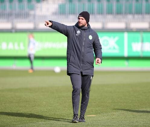 VfL vs Slavia Prag CL Womens preliminary reports Wolfsburg Germany 21 03 2018 FOOTBALL VfL Wolfsburg vs Slavia Prague Training quarter-final UEFA Womens Champions League season 2017 18 Image shows head coach Stephan Lerch VfL Wolfsburg Wolfsburg